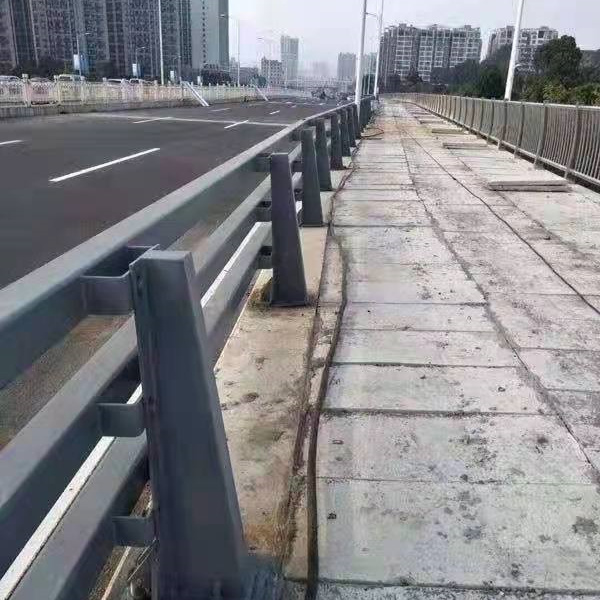 不锈钢河道护栏价格